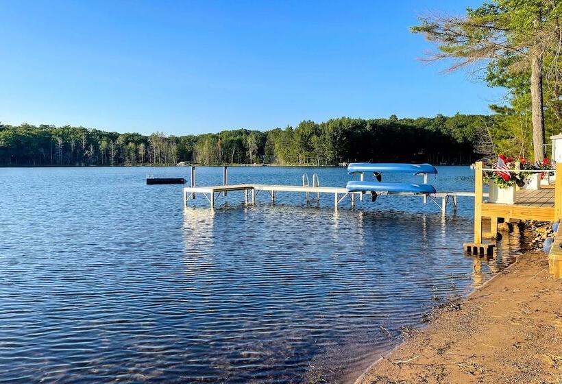 The Minocqua Blue House  W/ Private Beach & Pier