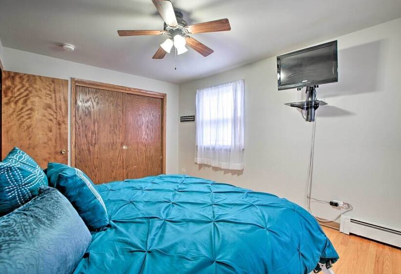 Home W/ Yard & Patio ~ 30 Mi To Downtown Chicago