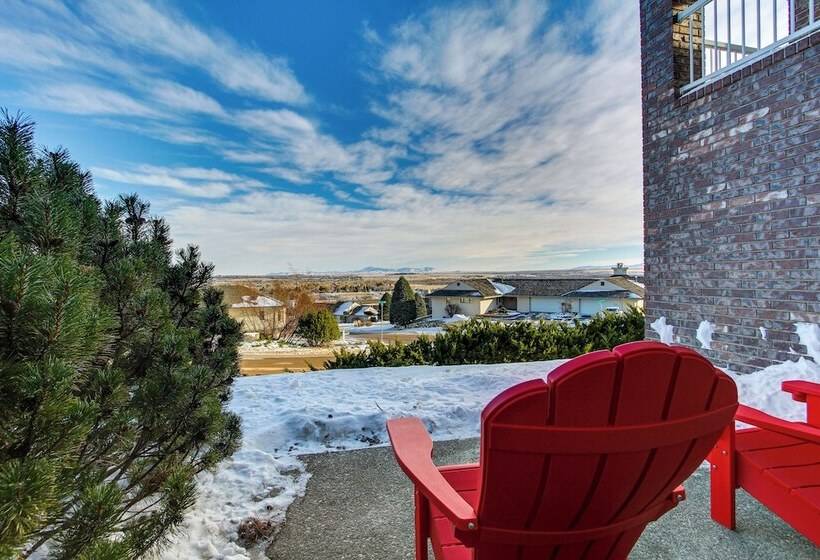 Inviting Great Falls Home W/ Wraparound Deck!