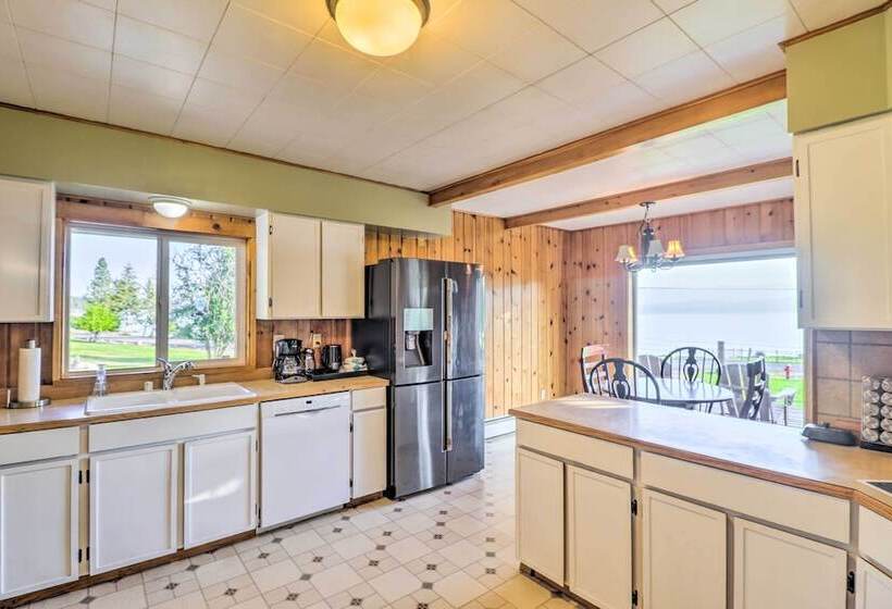 Lakeside Home W/ Beach ~ 14 Mi To Ski Area!