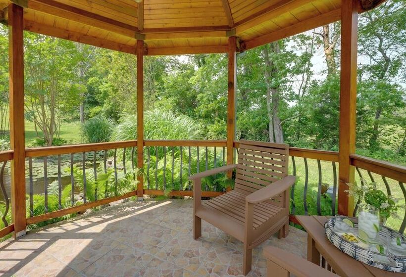 Lakewood Lodge Escape W/ Fire Pit