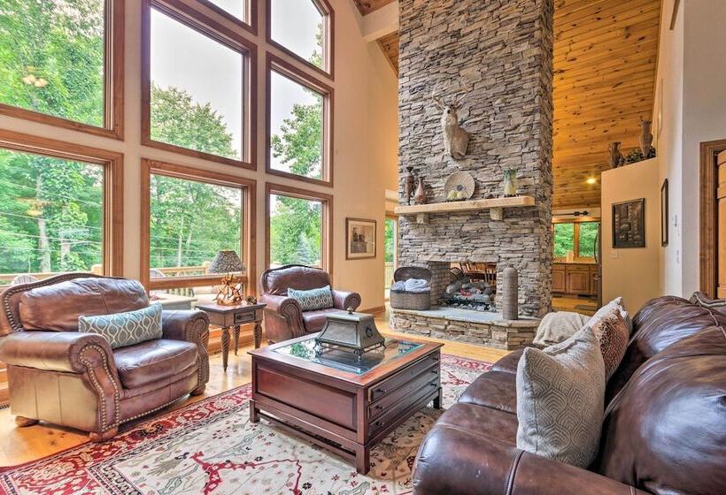 Lavish Beech Mountain Ski Cabin W/ Hot Tub!