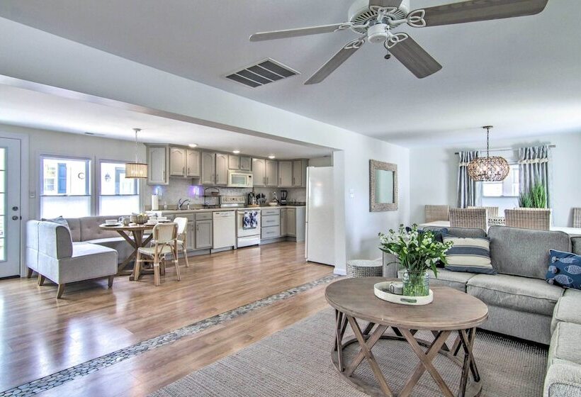 Lovely Fenwick Island Home W/ Fire Pit + Bay Views