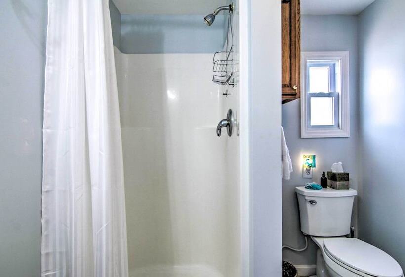 Lovely Fenwick Island Home W/ Fire Pit + Bay Views