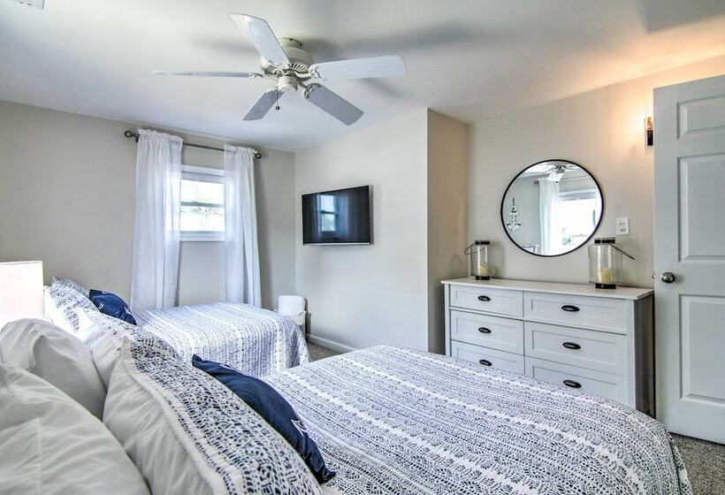 Lovely Fenwick Island Home W/ Fire Pit + Bay Views