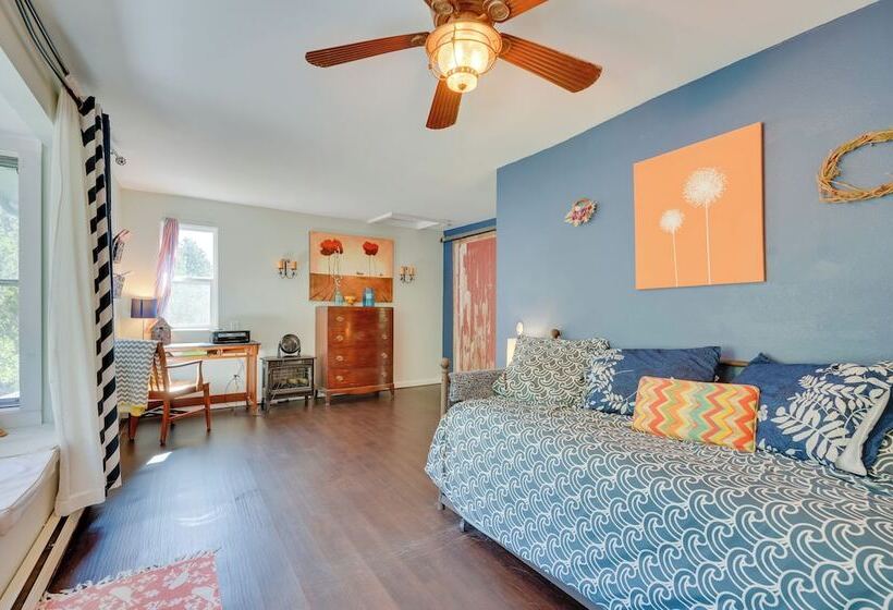 Stunning Golden Home W/ Deck ~ 35 Mi To Denver!