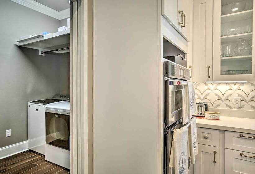 Luxe Home W/ Yard Near Lake Pontchartrain!