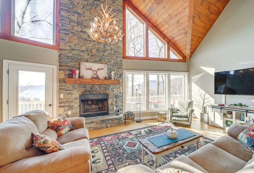 Luxurious Waynesville Family Home W/ Gorgeous View