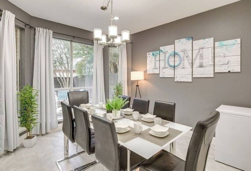 Mesquite Escape W/ Fireplace & Private Patio!