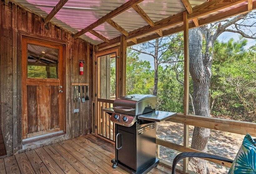 Outer Banks Island Cottage   1 Mi To Frisco Beach!