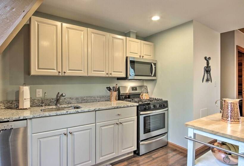 Peaceful Georgetown Home   13 Mi To Lewes Beach!