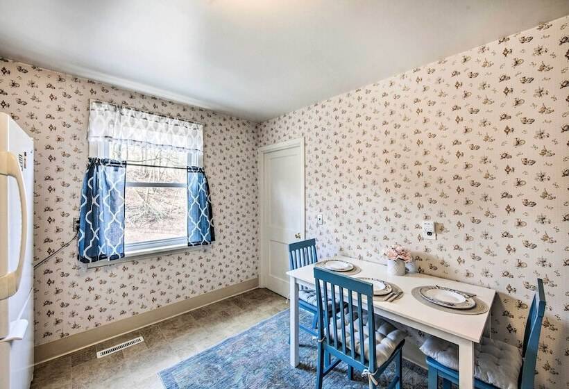 Pet Friendly Mohnton House Near Golf Course!