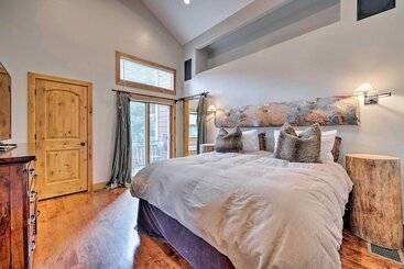 Quiet Park City Home W/ Hot Tub Walk To Main St!