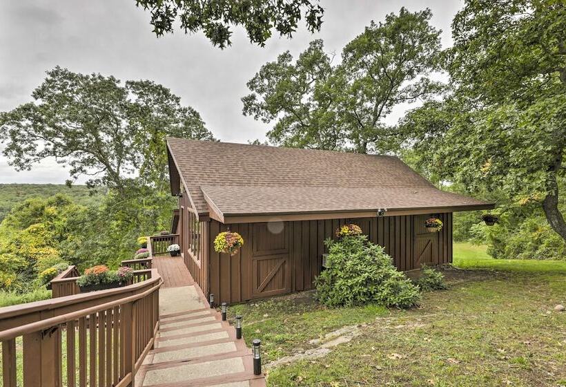 Private Guest House W/ Deck + Spectacular Views!