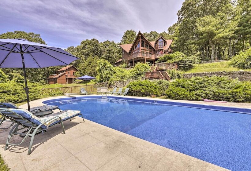 Private Guest House W/ Deck + Spectacular Views!