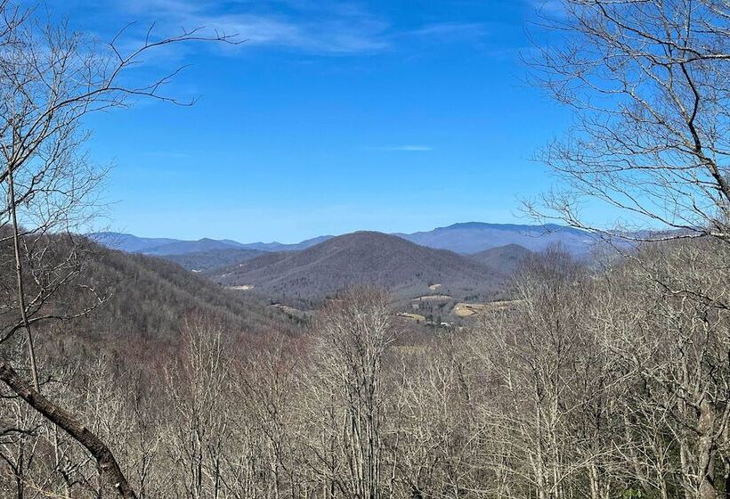 2 Decks + Views: Spruce Pine Cabin On 8 Acres