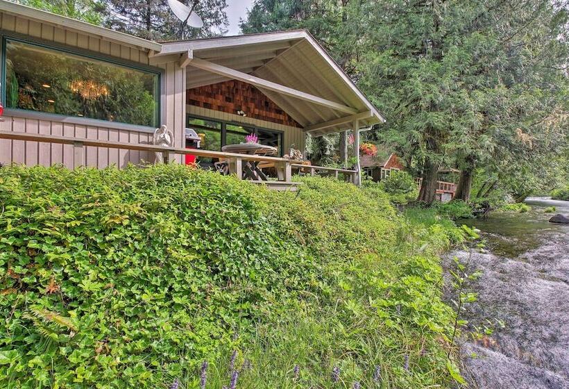 Quiet & Romantic Riverfront Mckenzie Bridge Cabin!