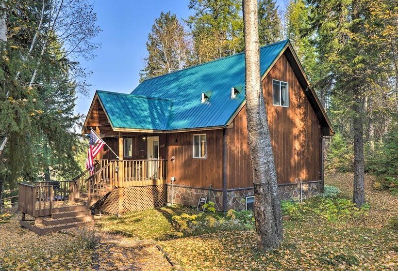 Riverfront Hungry Horse House With Large Deck!