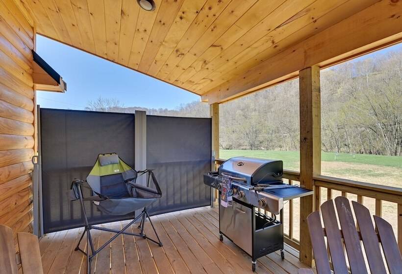 Riverside Beattyville Cabin W/ Kayaks & Fire Pit!