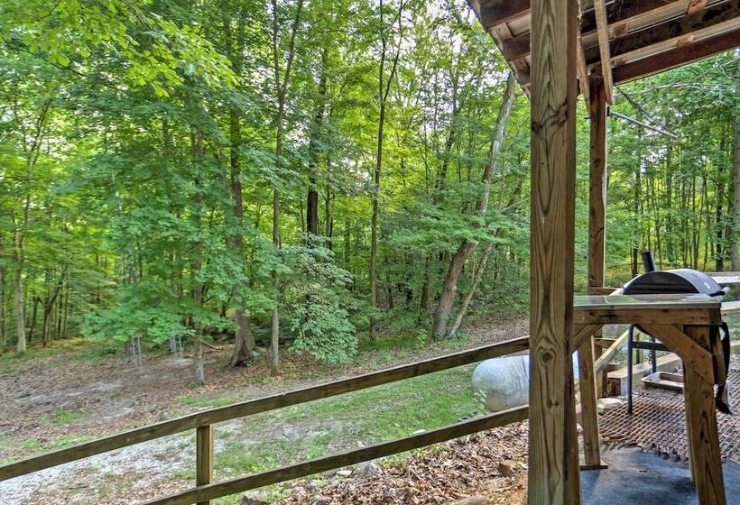 Rustic Taswell Cabin: Grill + Walk To Patoka Lake!