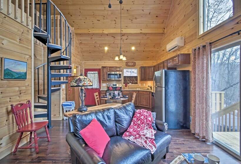 Scenic Cabin W/ Hot Tub   6 Mi To Polar Express!