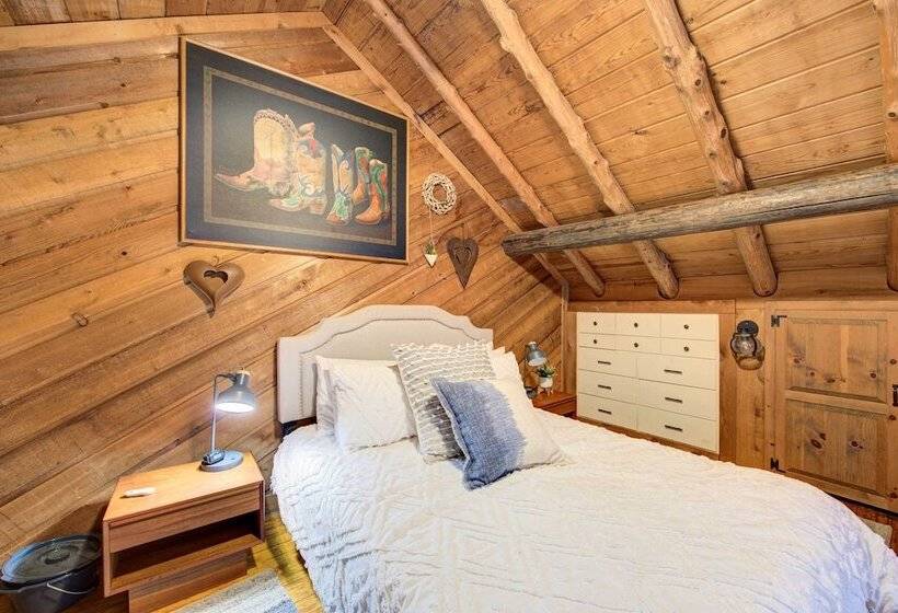 Secluded Beaver Lake Cabin W/ Private Dock!