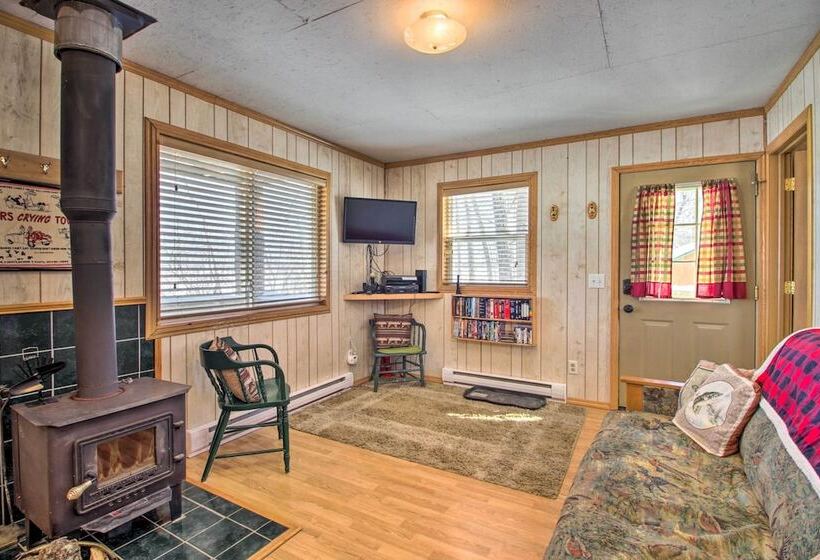 Secluded Remer Cabin W/ Lake Access!