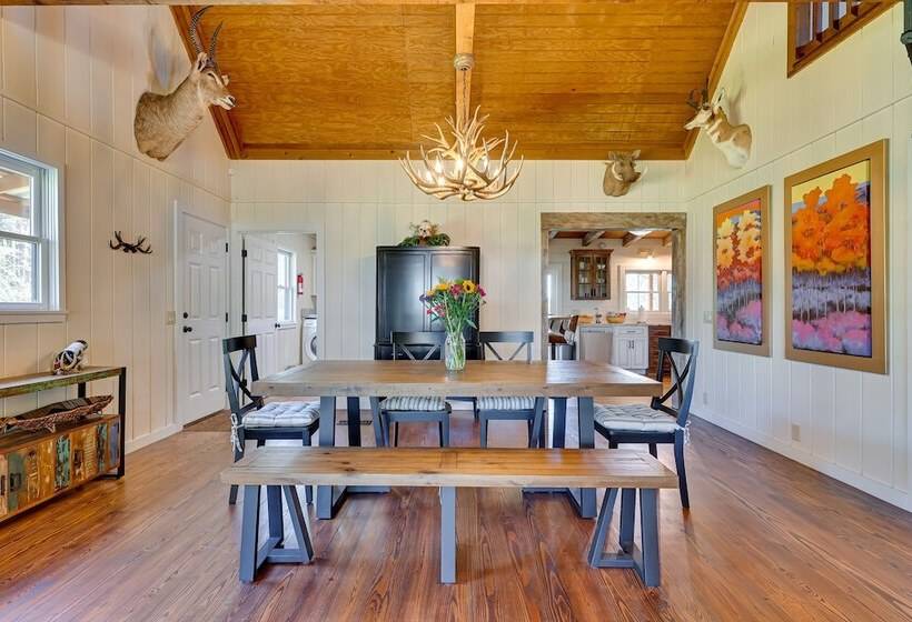 Spacious Alabama Retreat   Deck, Grill & Fire Pit!