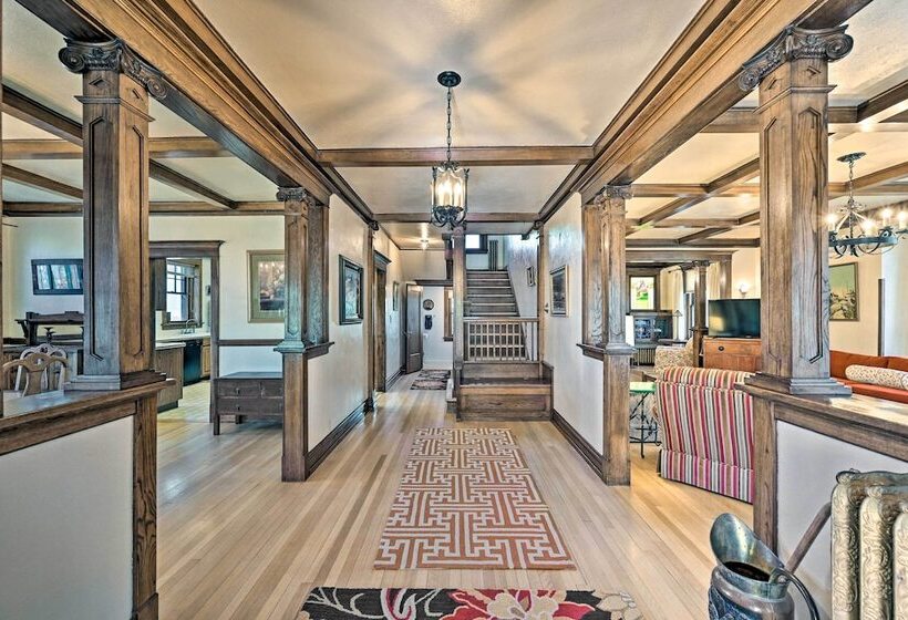 Spacious  Old Saguache Manor    Built In 1914