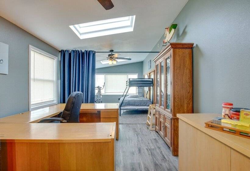 Spacious Sheboygan Home W/ Grill & Fire Pit!