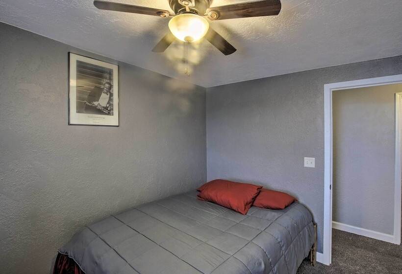 Spacious Sheboygan Home W/ Grill & Fire Pit!