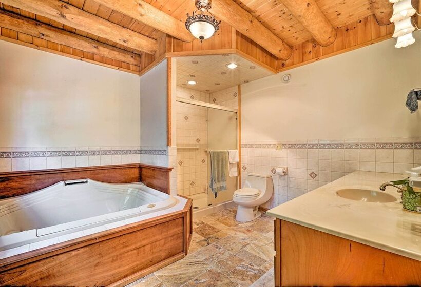 Stunning Vermont Cabin W/ Private Lake Access