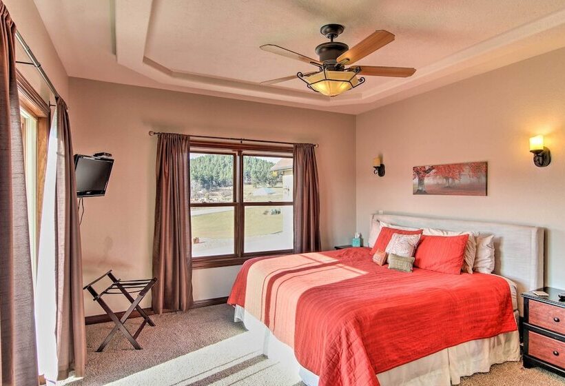 Sturgis Vacation Rental W/ Hot Tub & Game Room!