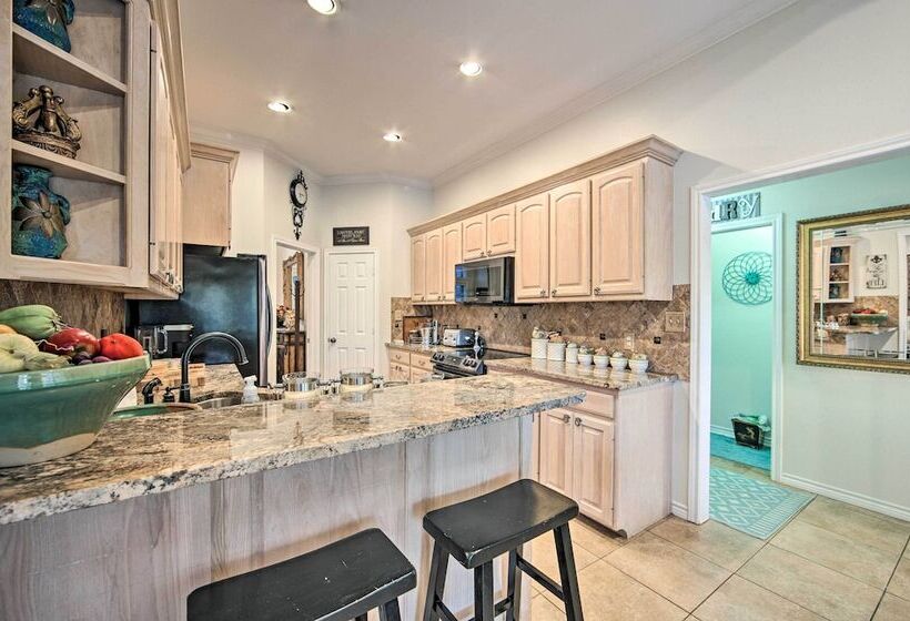 The Crown Goose Bullard Home W/ Pool & Spa!