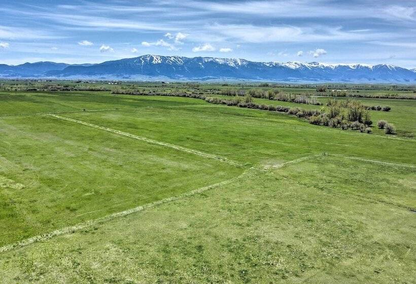 The Farmstead  On 10 Acres W/ Mountain Views!