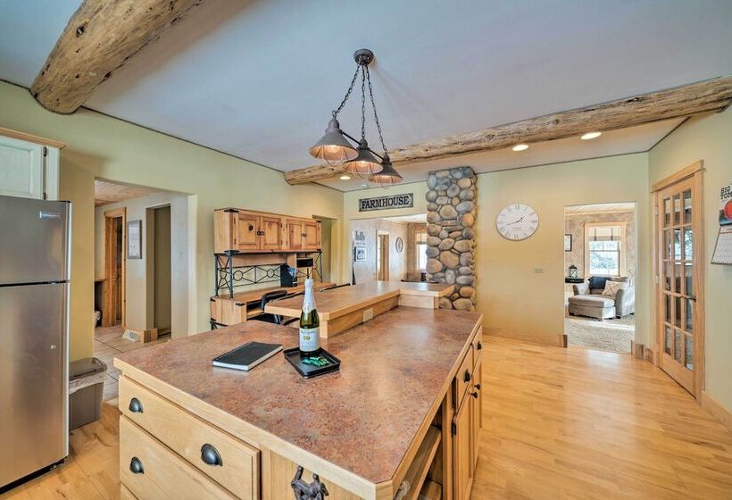 The Farmstead  On 10 Acres W/ Mountain Views!