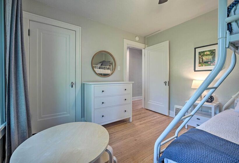 Benton Harbor Gracie Cottage W/ Hot Tub + Yard!