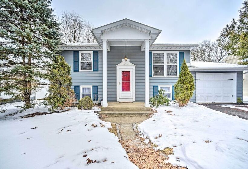 Updated Home In The Heart Of Saratoga Springs