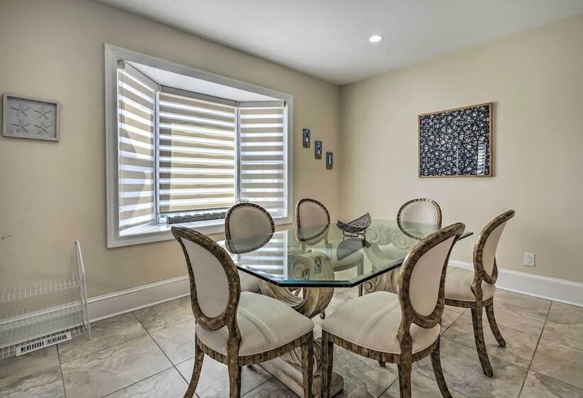 Ventnor City Retreat ~ 1 Block To Boardwalk!