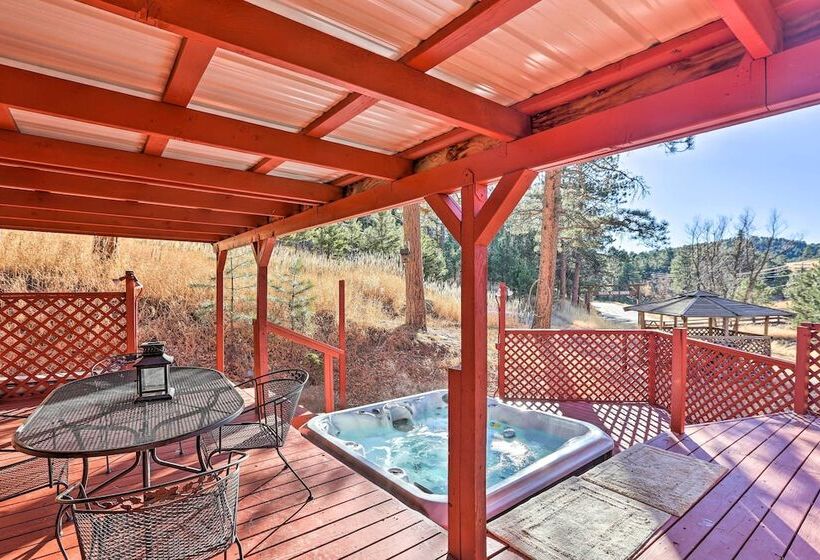 Wildmanor Ranch  Near Red Rocks W/ Hot Tub!