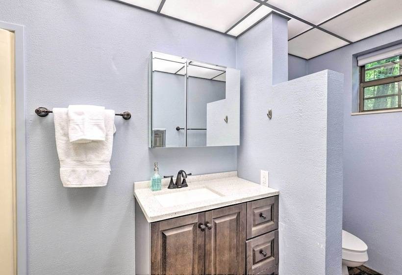 4 Season Family Retreat ~ 2 Mi To Ski Resort!