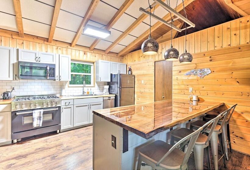 4 Season Family Retreat ~ 2 Mi To Ski Resort!