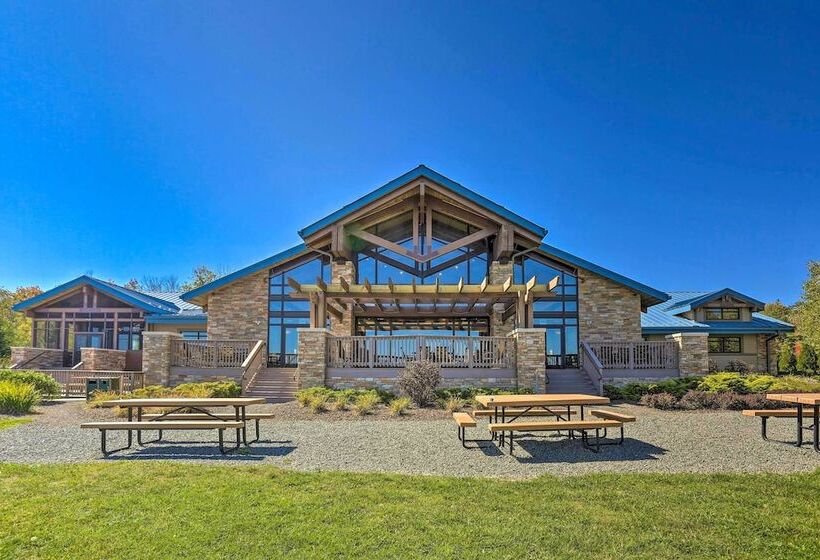 Arrowhead Lake Home W/ Hot Tub, 12 Mi To Ski!
