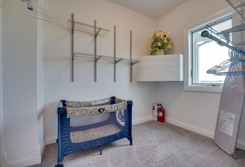 Blue Birds Perch: Stunning Home On Private Hilltop