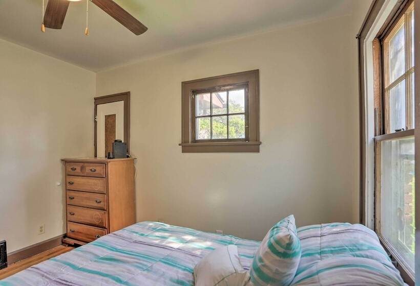 Cleveland Area Home W/ Deck < 10 Mi To Dtwn!