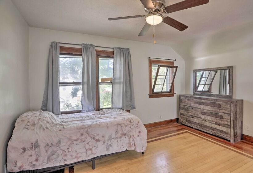 Cleveland Area Home W/ Deck < 10 Mi To Dtwn!