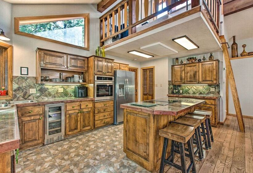 Cozy Angel Fire Escape W/ Golf Course Views!