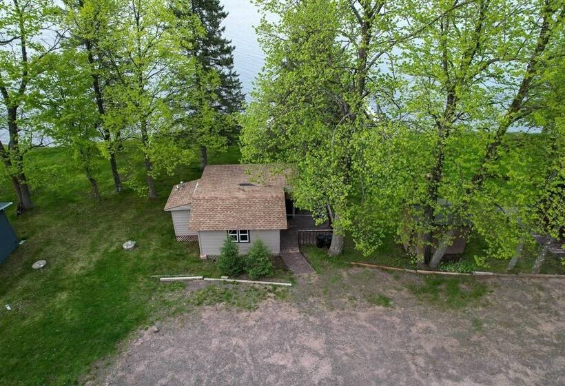 Cozy Cabin W/ Deck & Private Dock On Nelson Lake!