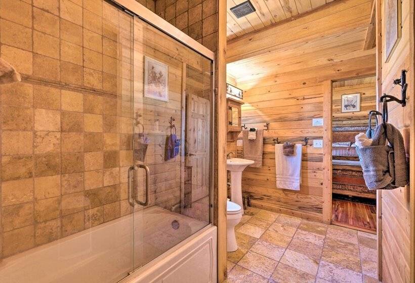 Cozy Cripple Creek Cabin W/ Mountain Views!