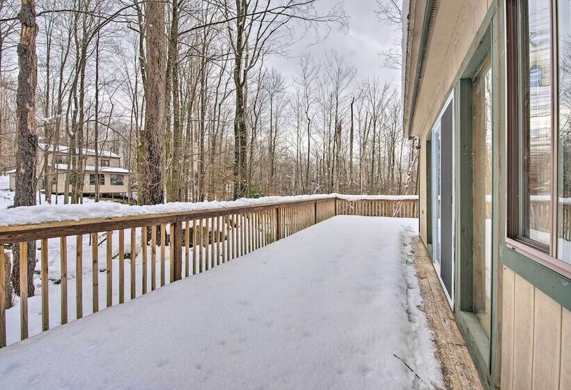 Cozy Lake Ariel Home W/ Community Amenities!